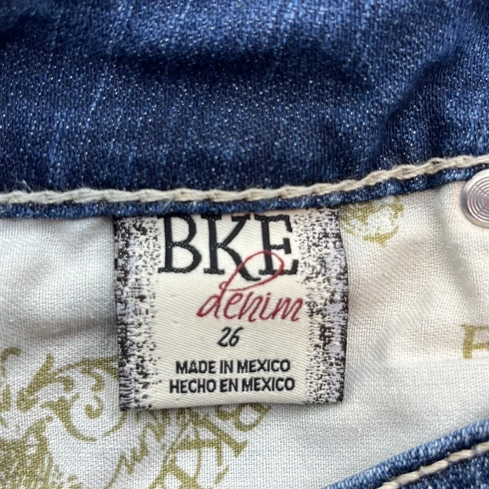 BKE Denim Culture Capri Mid Rise Size 26